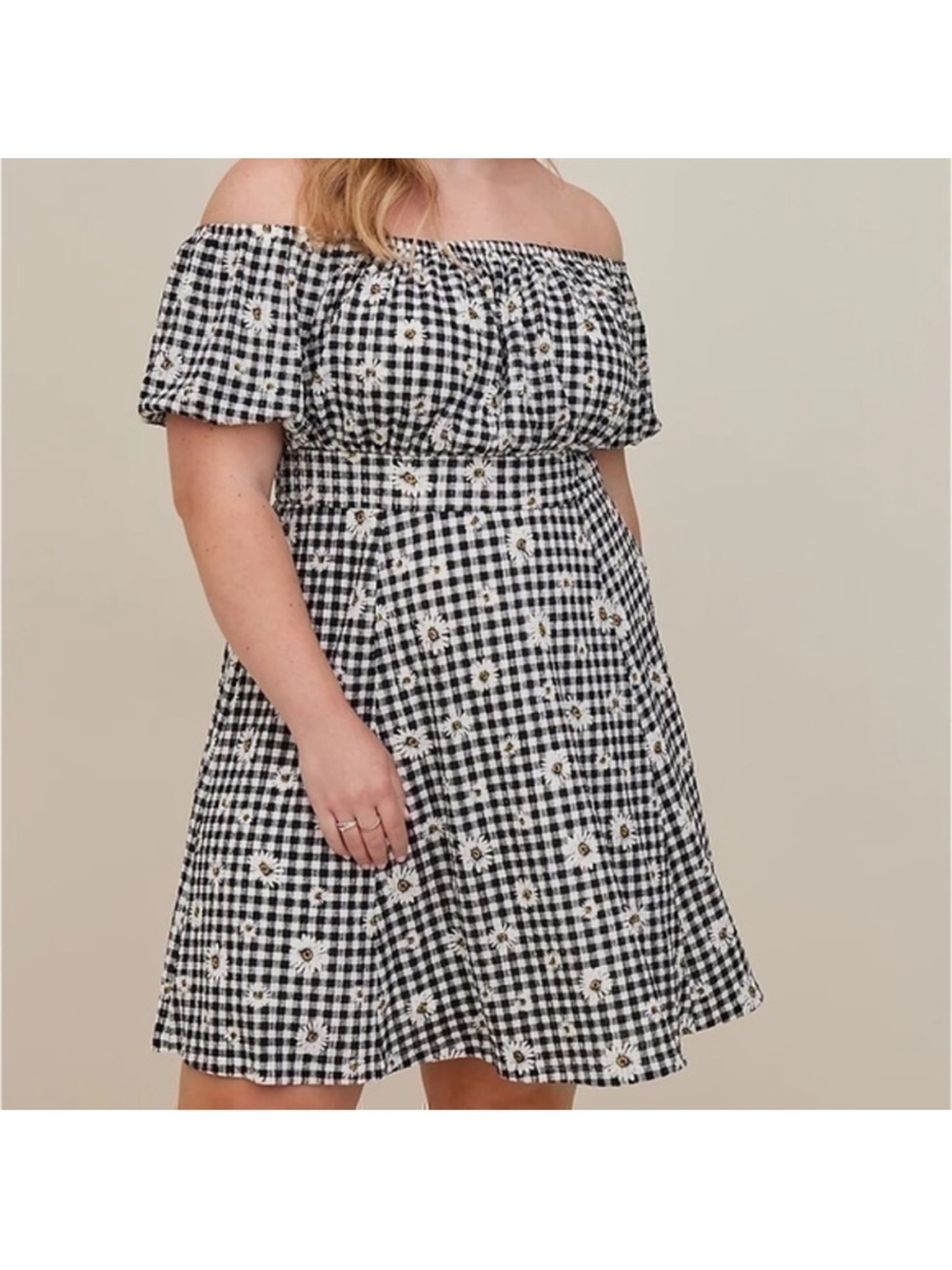 Torrid black-and-white gingham daisy print puff sleeve skater dress